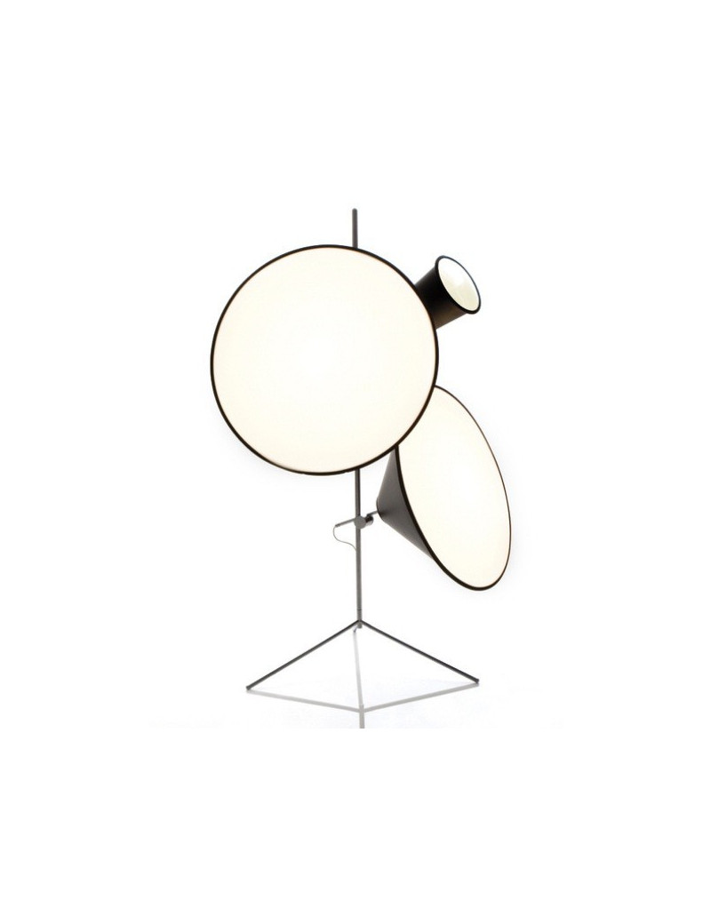 Cone tripod stand floor lamp Tom Dixon Model A front view Cone tripod stand floor lamp Tom Dixon Model A front view