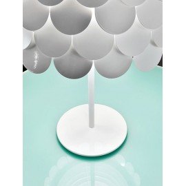 Carmen table lamp FontanaArte white color with detail