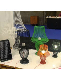 Wire table lamp Deargood red color / green color / black color S / M side view