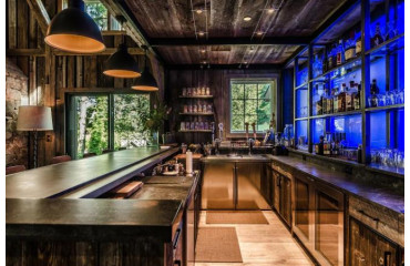 Tips for Lighting Bar Area in USA: Pendants and Chandeliers Lights
